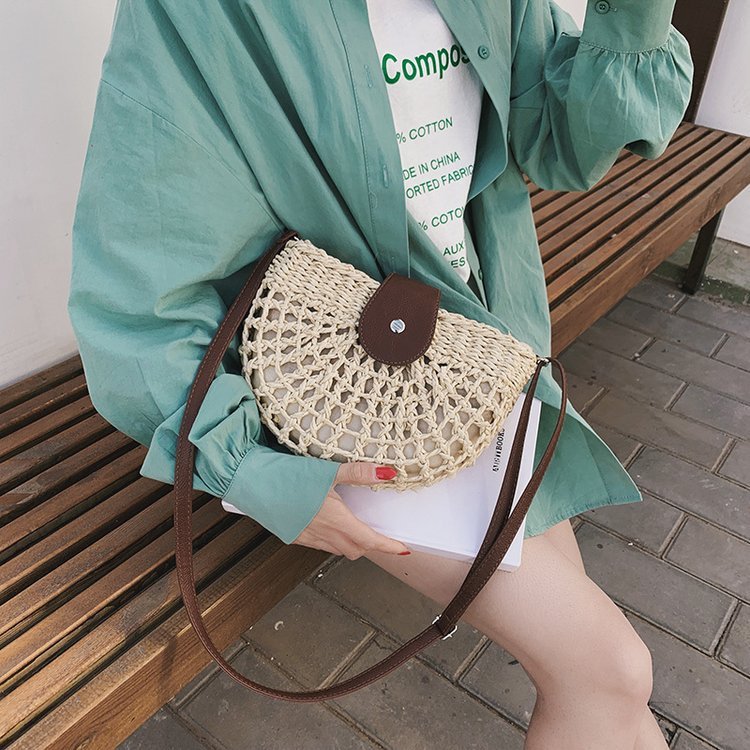 One-Shoulder Saddle Bag Fashion Messenger Straw Bag