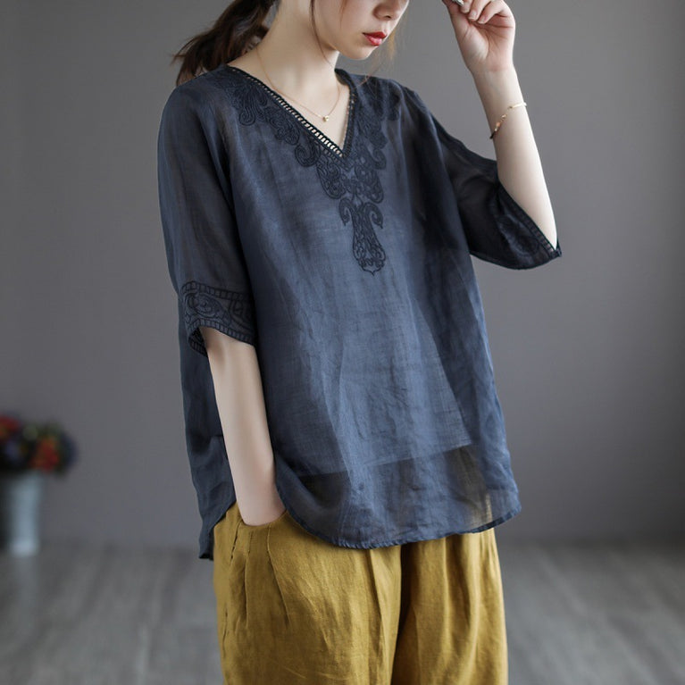 Retro Cotton And Linen Embroidered V-neck Short-sleeved T-shirt