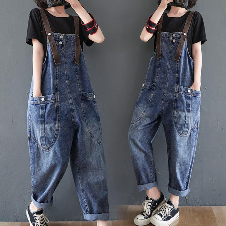 Loose Overalls And Slim Student's Overalls